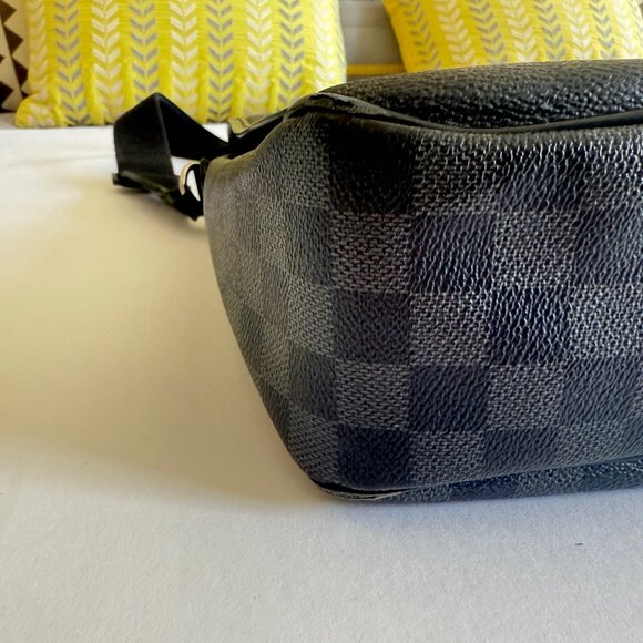Auth Louis Vuitton Daniel GM Shoulder Bag Messenger Damier Graphite N58033 - Picture 9 of 16